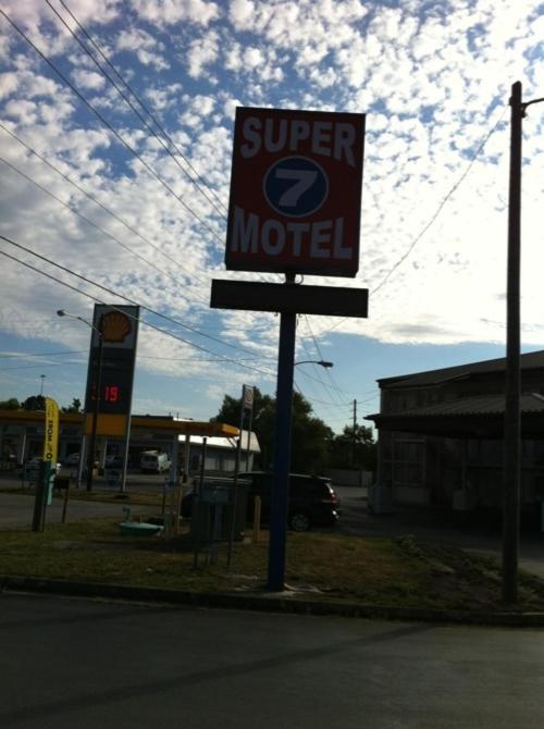 Motel 6 Richmond, Ky Eku Campus Area Buitenkant foto